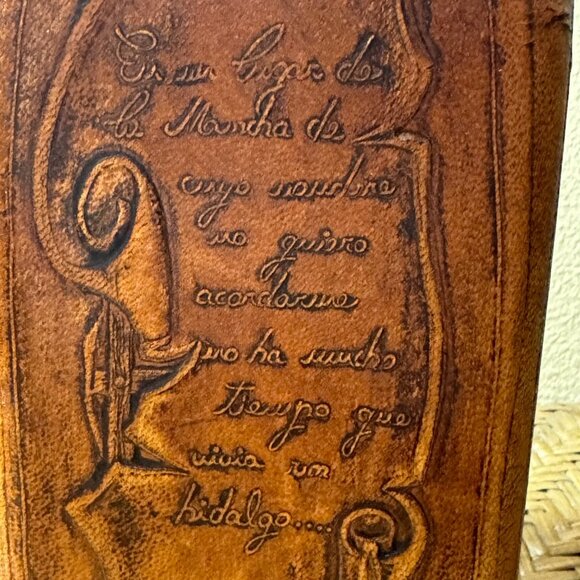 Vintage Embossed Leather Wrapped Decanter With Cork Stopper & WHISKY Tag - Picture 9 of 15